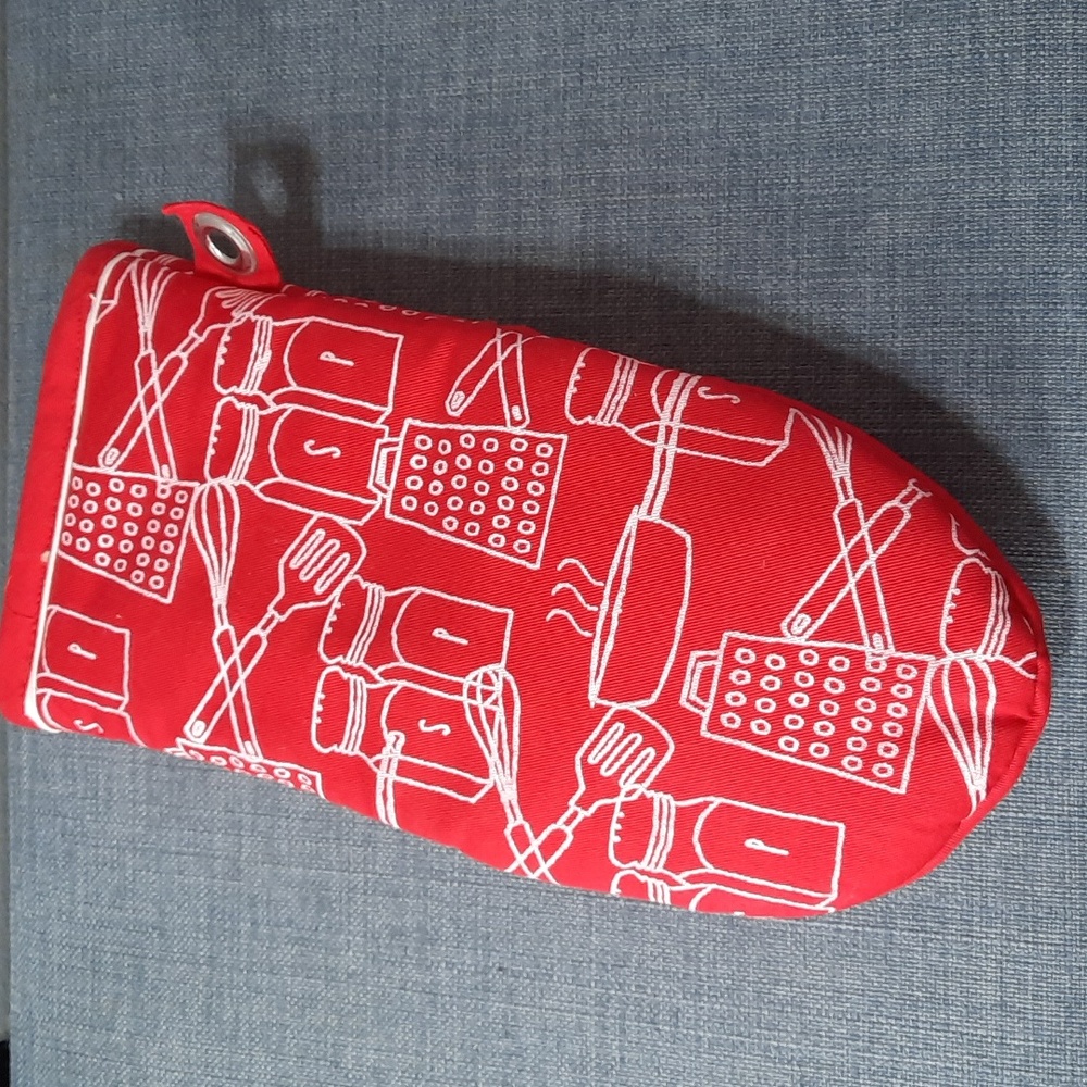 Oven Mitt kitchen Cook Baker Cotton Poly Washable Terry Lined Red NWT